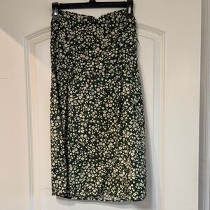 Chic Floral Pencil Skirt in Green